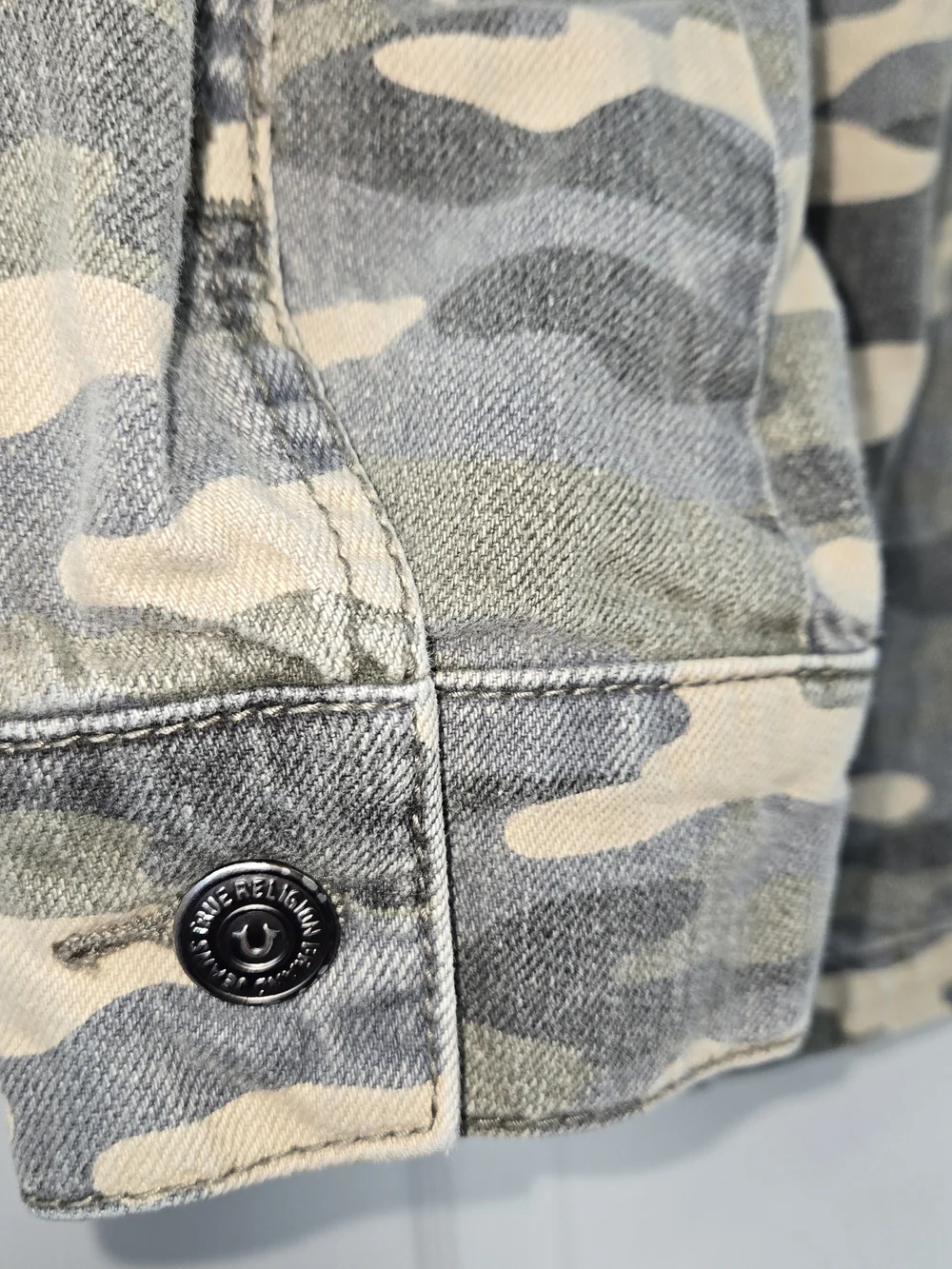 True Religion Womens Camo Trucker Jacket Medium Cotton Linen Blend Military